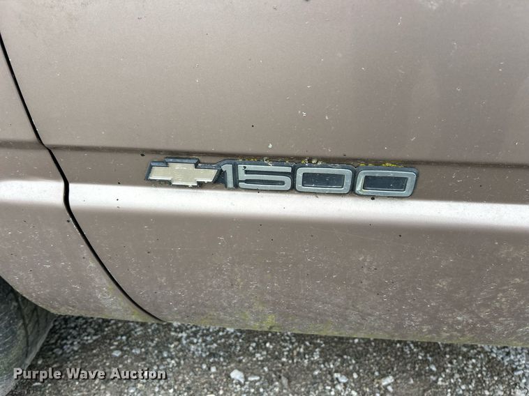 image for item EK2815 1995 Chevrolet Cheyenne 1500 Ext. Cab pickup truck