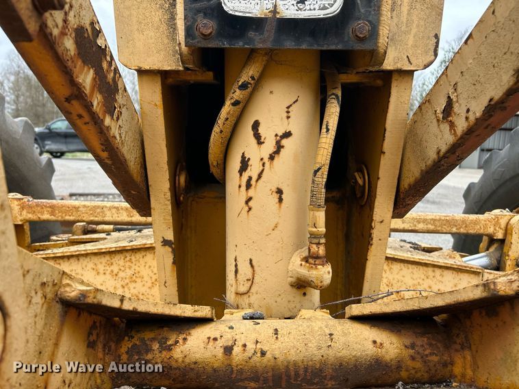 image for item EK2816 1979 John Deere 770-A motor grader