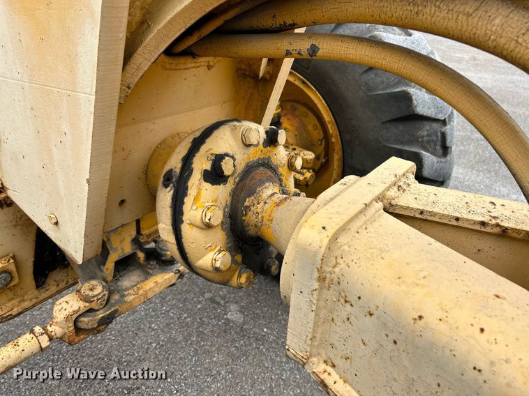 image for item EK2816 1979 John Deere 770-A motor grader