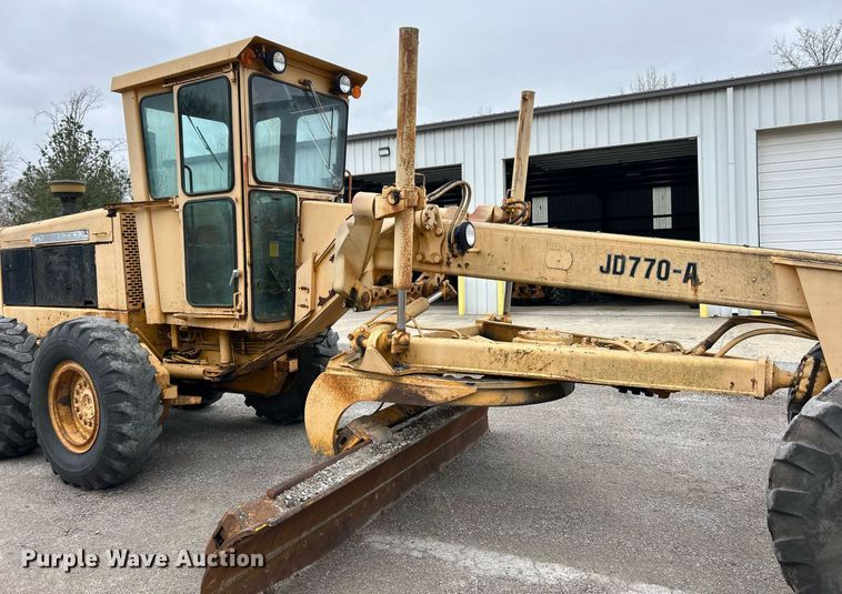 image for item EK2816 1979 John Deere 770-A motor grader
