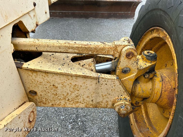 image for item EK2816 1979 John Deere 770-A motor grader