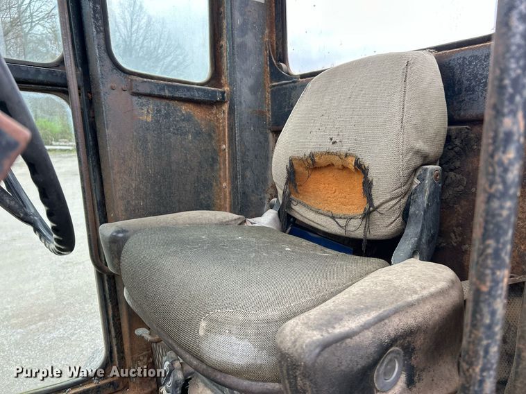 image for item EK2816 1979 John Deere 770-A motor grader