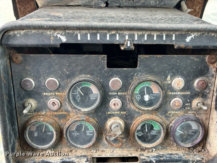 image for item EK2816 1979 John Deere 770-A motor grader