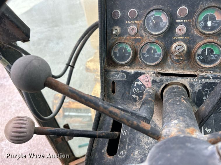 image for item EK2816 1979 John Deere 770-A motor grader