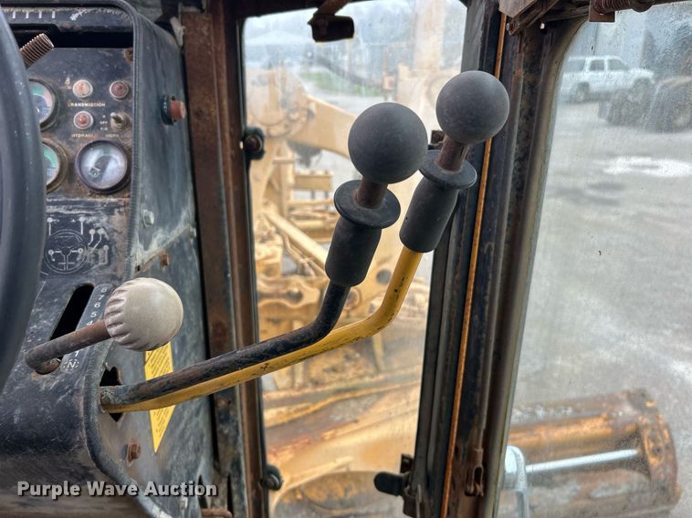 image for item EK2816 1979 John Deere 770-A motor grader