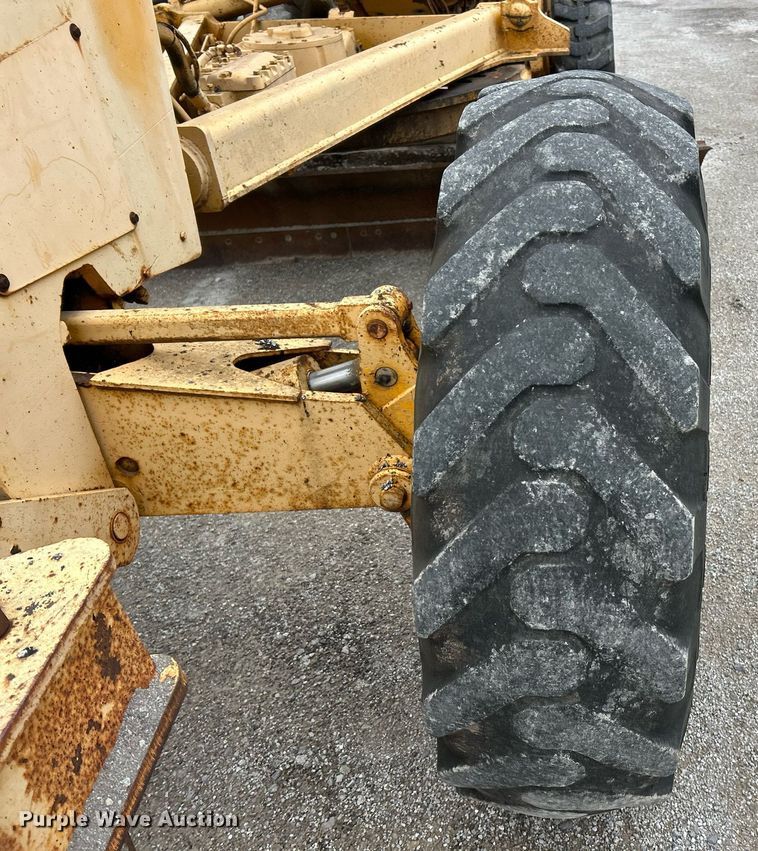 image for item EK2816 1979 John Deere 770-A motor grader