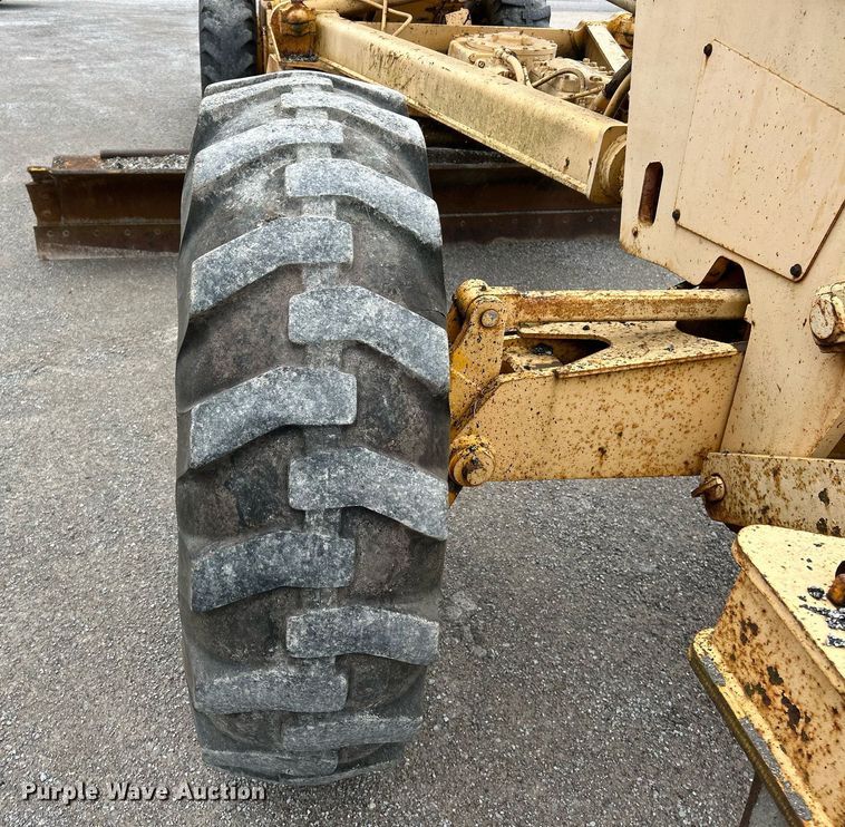 image for item EK2816 1979 John Deere 770-A motor grader