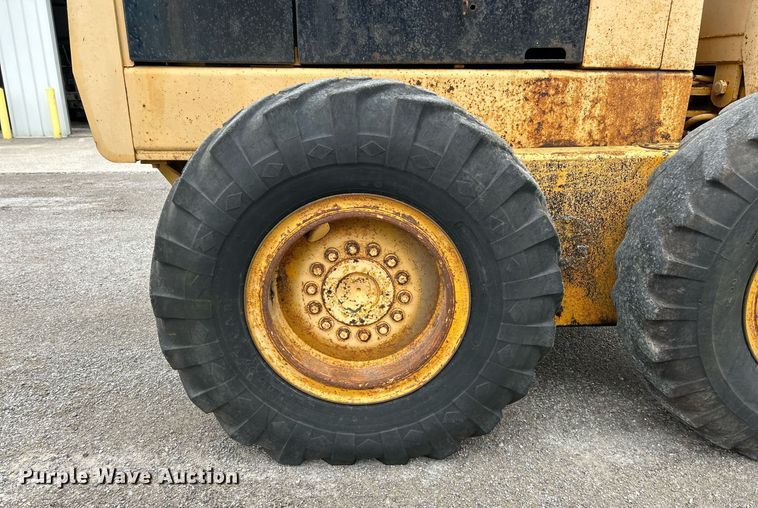 image for item EK2816 1979 John Deere 770-A motor grader