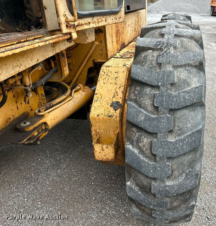 image for item EK2816 1979 John Deere 770-A motor grader