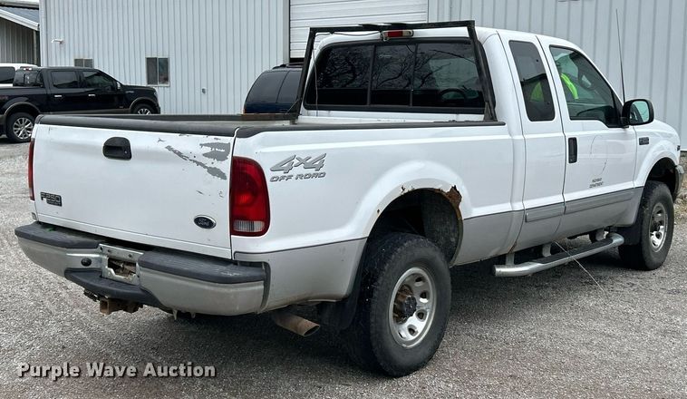 image for item EK2817 2002 Ford F250 Super Duty SuperCab pickup truck