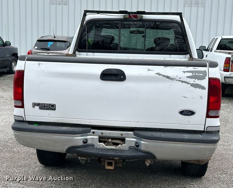 image for item EK2817 2002 Ford F250 Super Duty SuperCab pickup truck