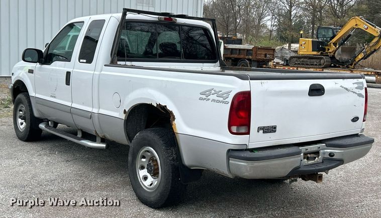 image for item EK2817 2002 Ford F250 Super Duty SuperCab pickup truck