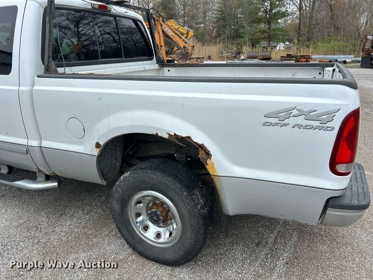 image for item EK2817 2002 Ford F250 Super Duty SuperCab pickup truck