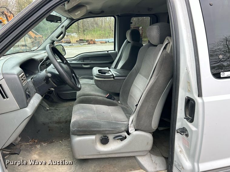 image for item EK2817 2002 Ford F250 Super Duty SuperCab pickup truck