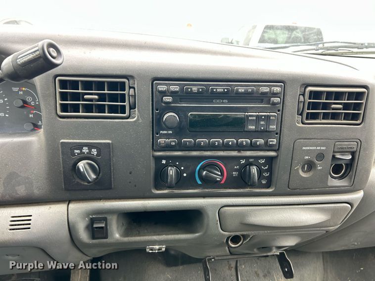 image for item EK2817 2002 Ford F250 Super Duty SuperCab pickup truck