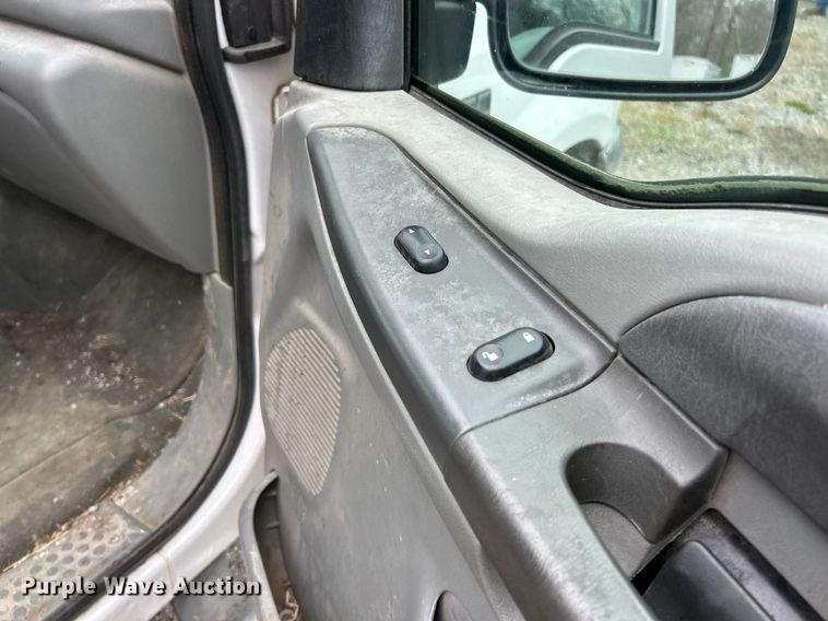 image for item EK2817 2002 Ford F250 Super Duty SuperCab pickup truck