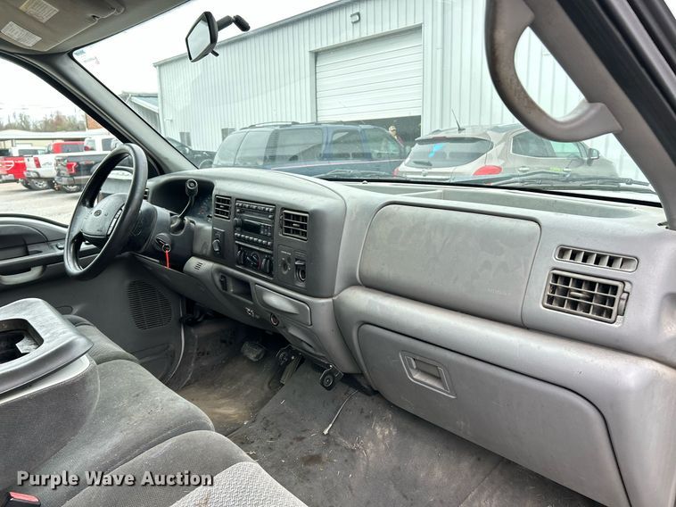 image for item EK2817 2002 Ford F250 Super Duty SuperCab pickup truck