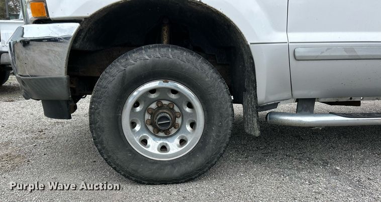 image for item EK2817 2002 Ford F250 Super Duty SuperCab pickup truck