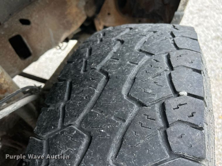 image for item EK2817 2002 Ford F250 Super Duty SuperCab pickup truck