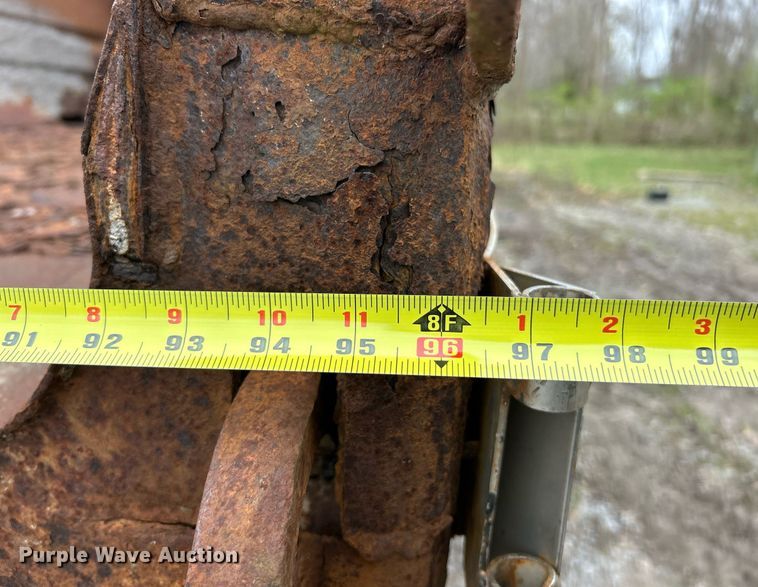 image for item EK2818 2000 Freightliner FL80 dump truck