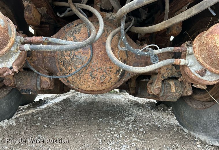 image for item EK2818 2000 Freightliner FL80 dump truck