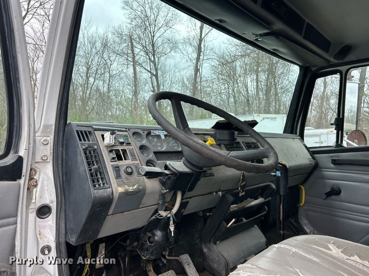 image for item EK2818 2000 Freightliner FL80 dump truck