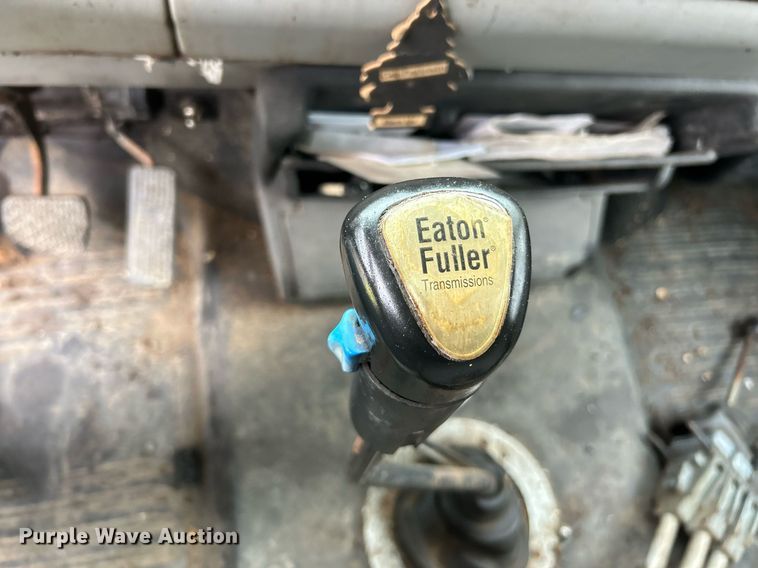 image for item EK2818 2000 Freightliner FL80 dump truck