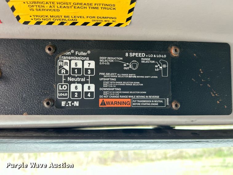 image for item EK2818 2000 Freightliner FL80 dump truck