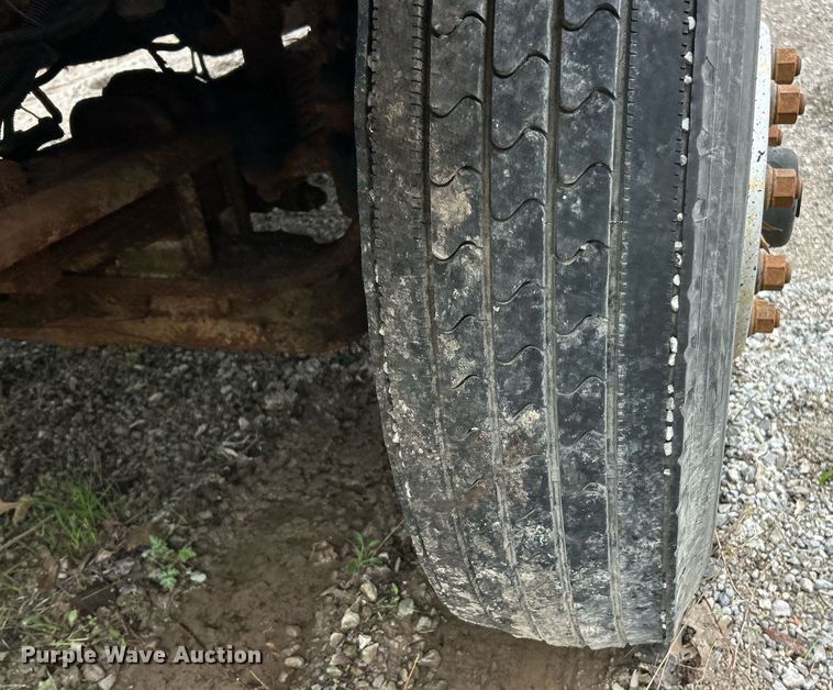 image for item EK2818 2000 Freightliner FL80 dump truck