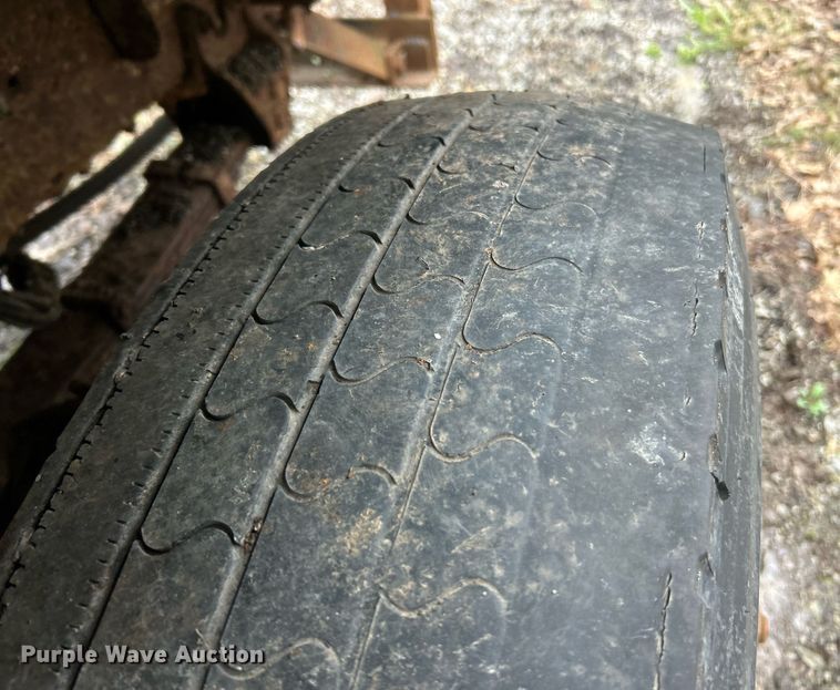 image for item EK2818 2000 Freightliner FL80 dump truck