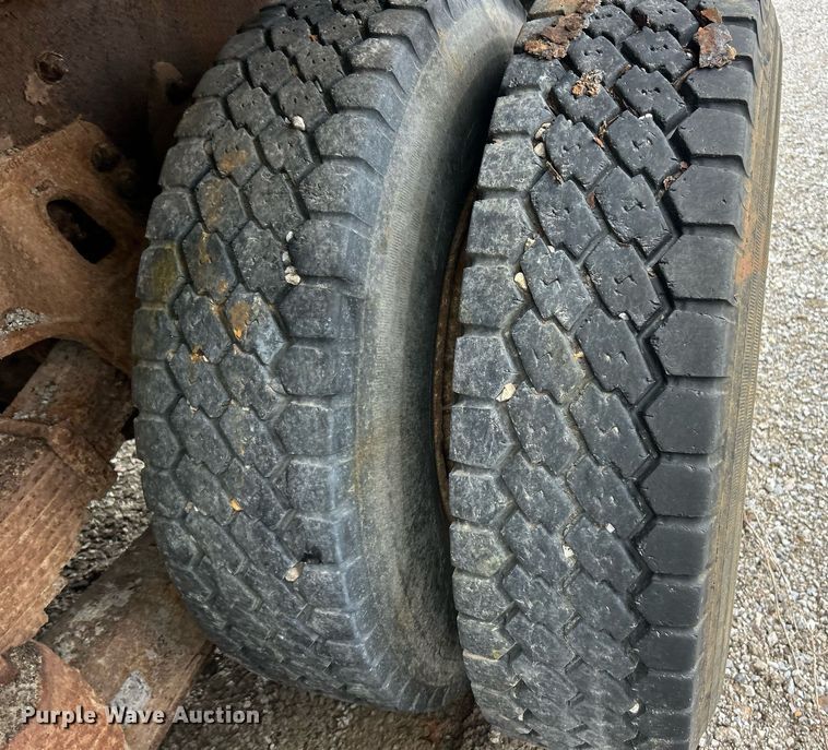 image for item EK2818 2000 Freightliner FL80 dump truck