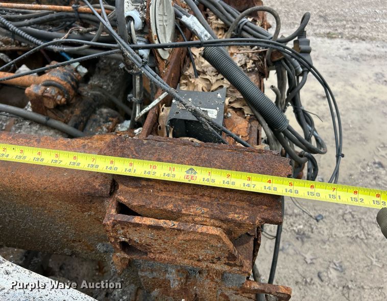 image for item EK2819 2001 International 4900 truck cab and chassis