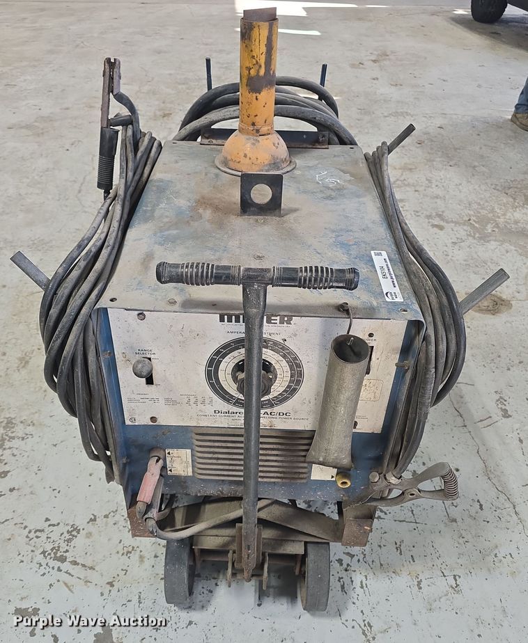 image for item EK5104 Miller Dialarc 250 welder/generator