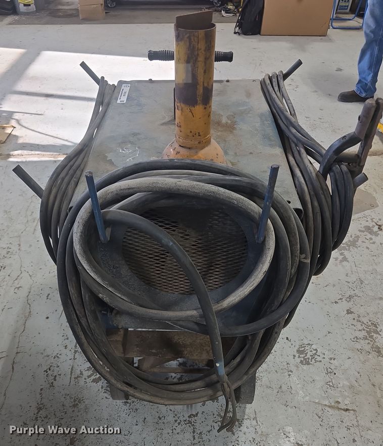 image for item EK5104 Miller Dialarc 250 welder/generator