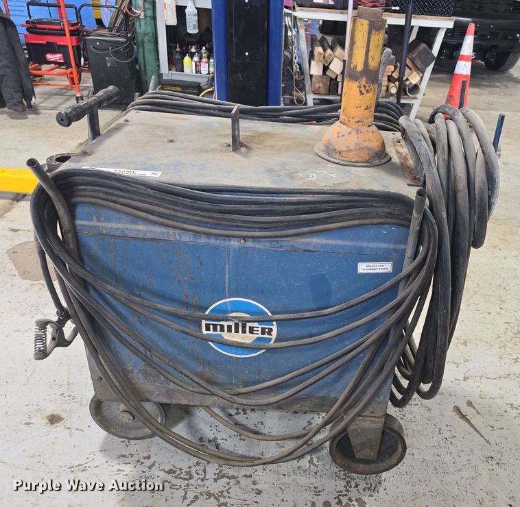 image for item EK5104 Miller Dialarc 250 welder/generator