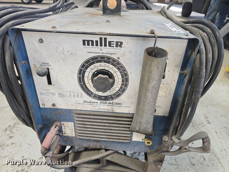 image for item EK5104 Miller Dialarc 250 welder/generator