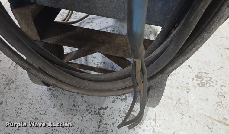 image for item EK5104 Miller Dialarc 250 welder/generator