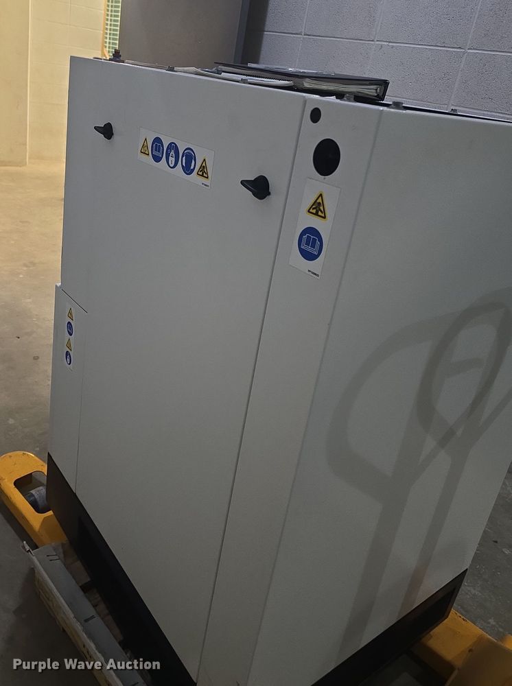 image for item EK5107 2013 Gardner Denver Apex VS air compressor