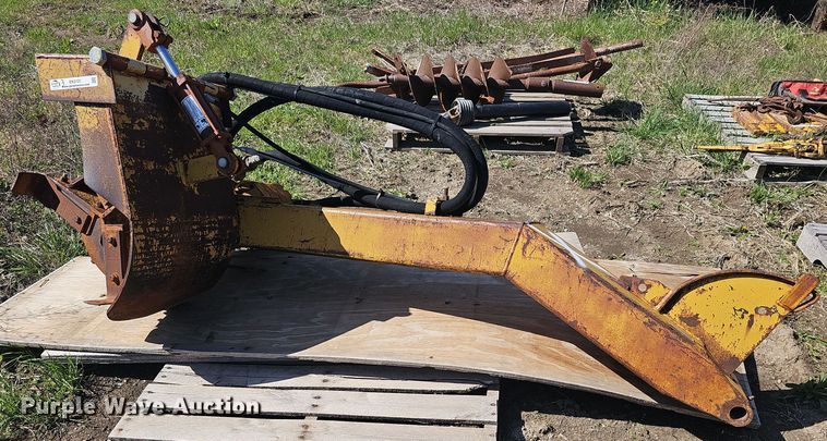 image for item EK5121 Tiger side boom mower