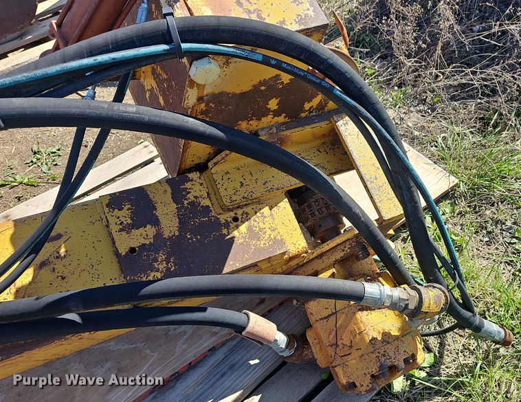 image for item EK5121 Tiger side boom mower