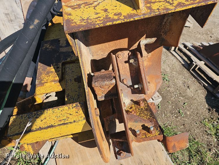 image for item EK5121 Tiger side boom mower