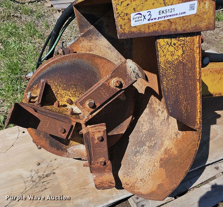 image for item EK5121 Tiger side boom mower