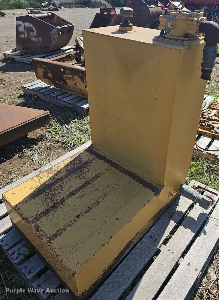 image for item EK5121 Tiger side boom mower