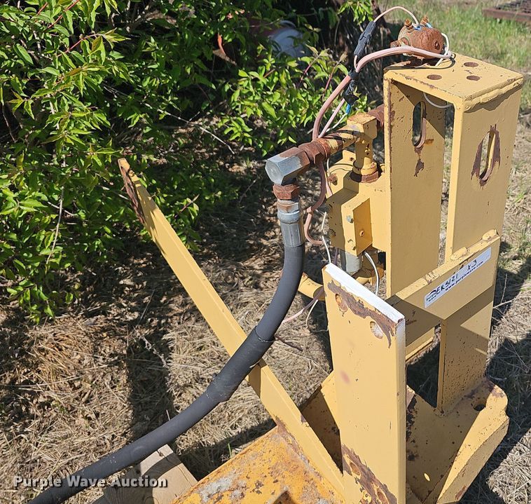 image for item EK5121 Tiger side boom mower