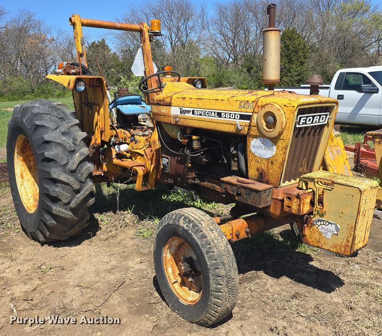 image for item EK5124 Ford Tiger Special 5600 tractor