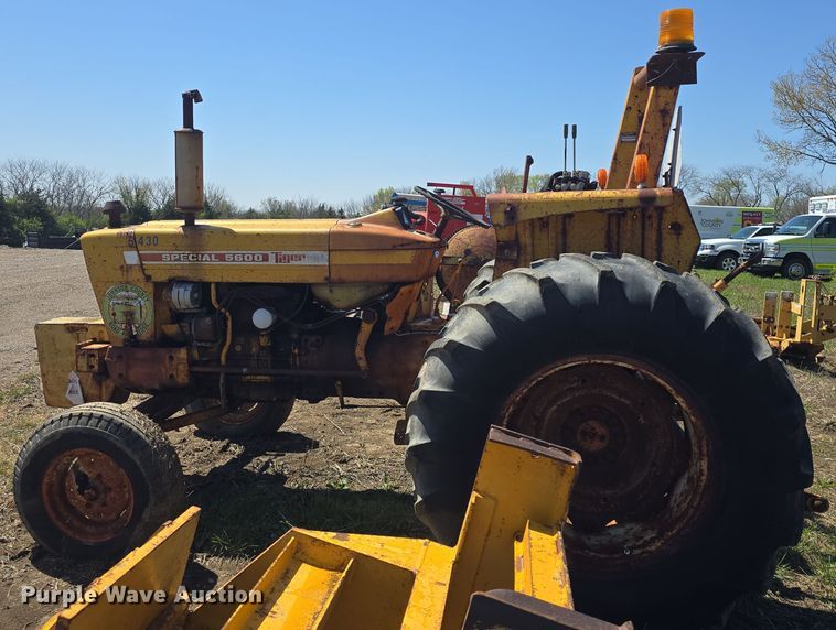 image for item EK5124 Ford Tiger Special 5600 tractor