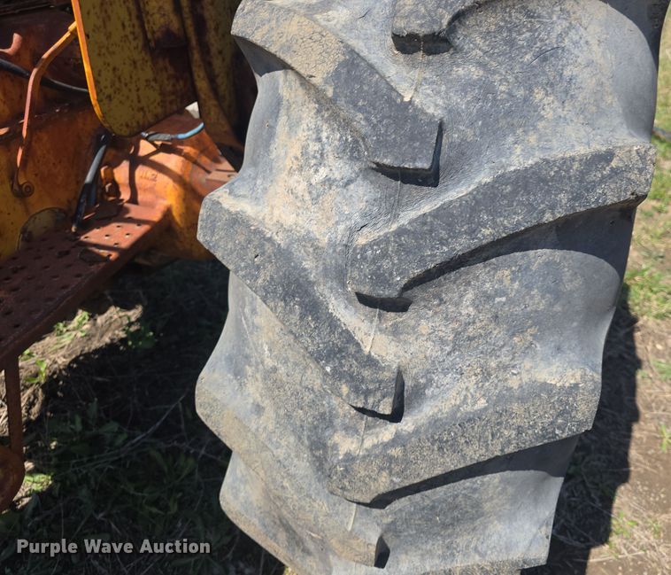 image for item EK5124 Ford Tiger Special 5600 tractor