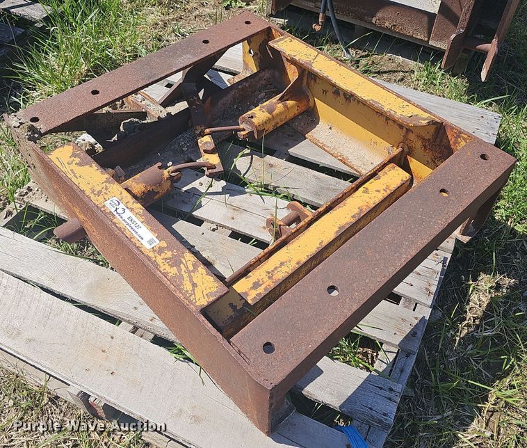 image for item EK5127 (3) motor grader brackets