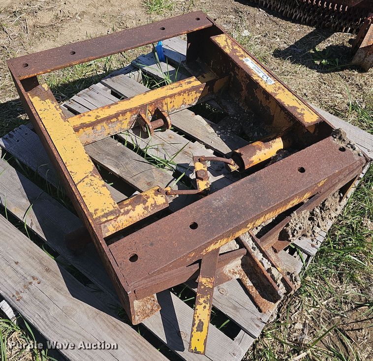 image for item EK5127 (3) motor grader brackets