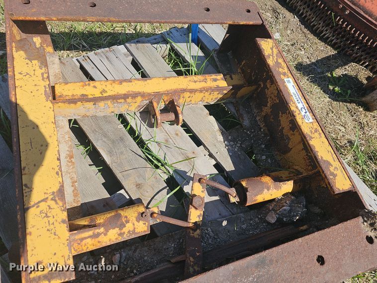 image for item EK5127 (3) motor grader brackets
